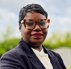 Brittany Barber headshot